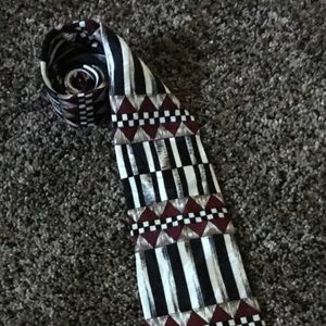 Men’s City Streets Tie